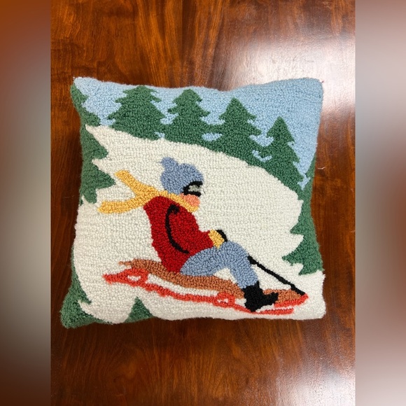 Hooked Winter Decorative Pillow - Picture 1 of 8